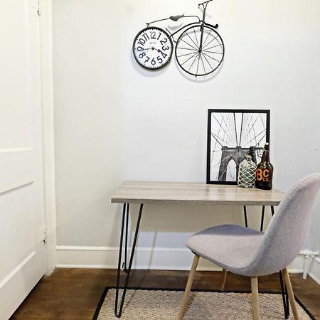 Urban Convenience Studio Flat Dallas Bagian luar foto